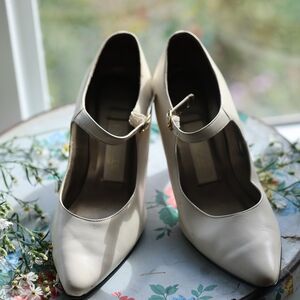 VINTAGE Elegant Cream Women's Shoes